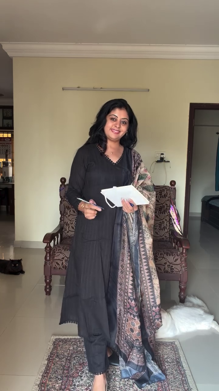 Red Kurta with Printed Dupatta - Image 4